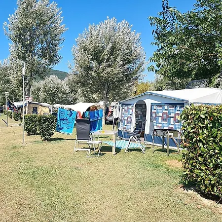 River אתר קמפינג