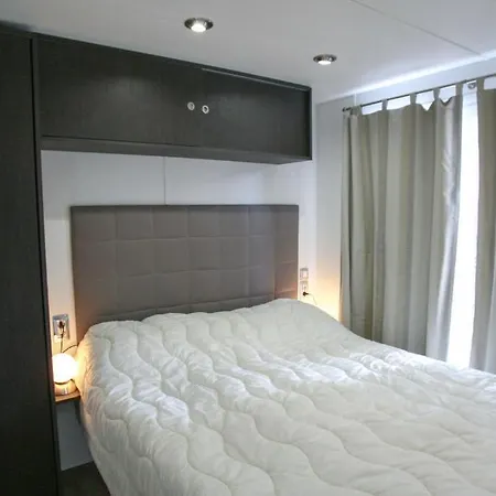 Camping River 3*